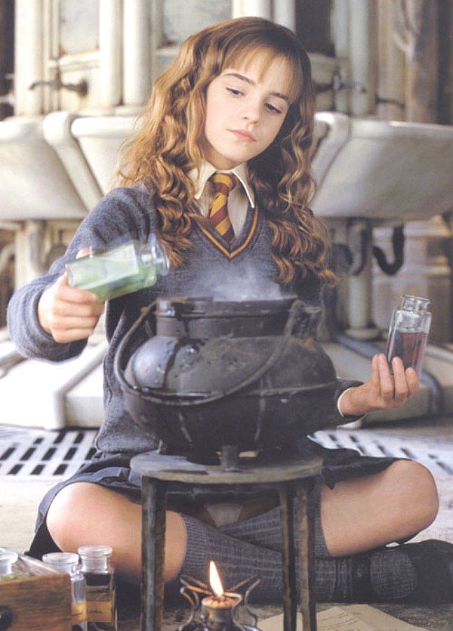 Emma watson hermione upskirt