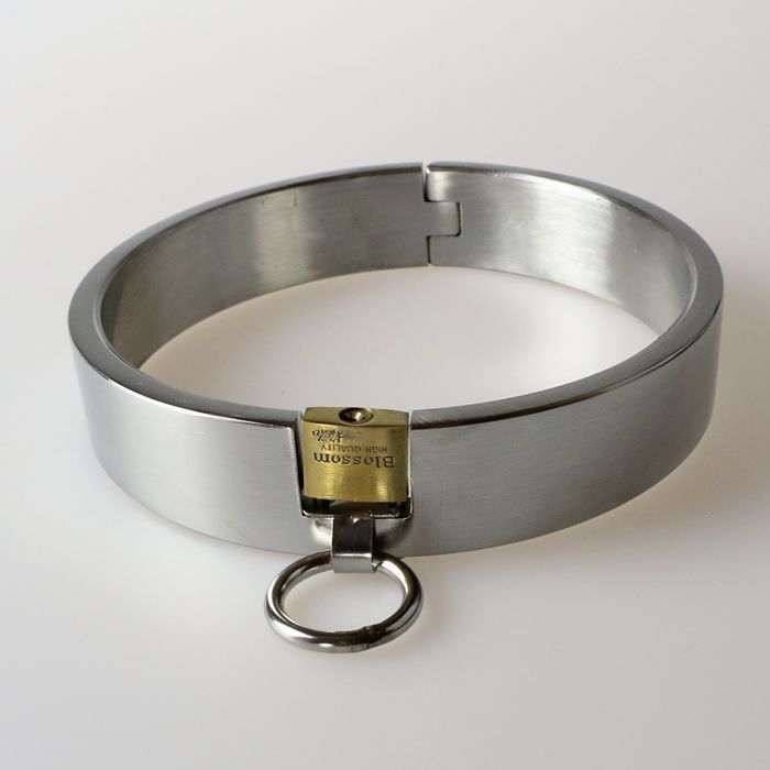 Maddux reccomend Locking steel bondage collar