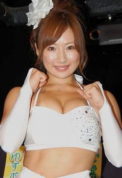Manager reccomend Asian lady wrestling