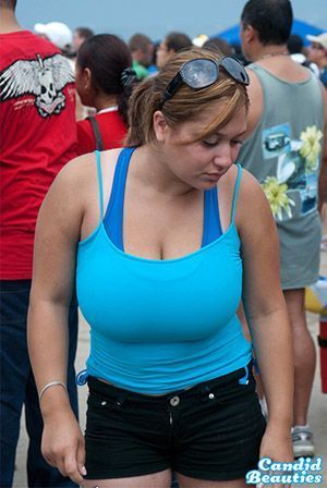 Candid photos of busty girls