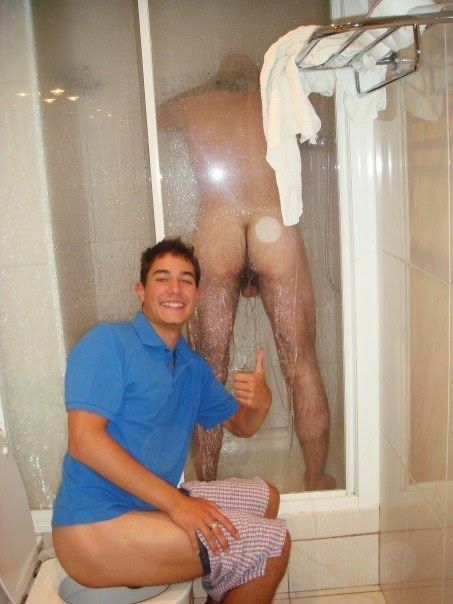 Guys muscular nude in shower