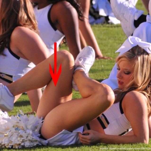 Cheerleader accidental nudity