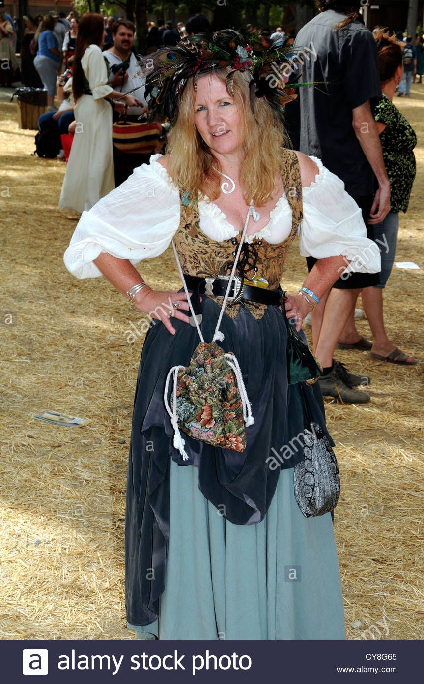 Offsides reccomend Busty medieval fair