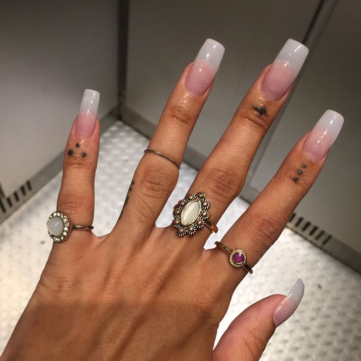 Doppler reccomend Mature long fingernails rings