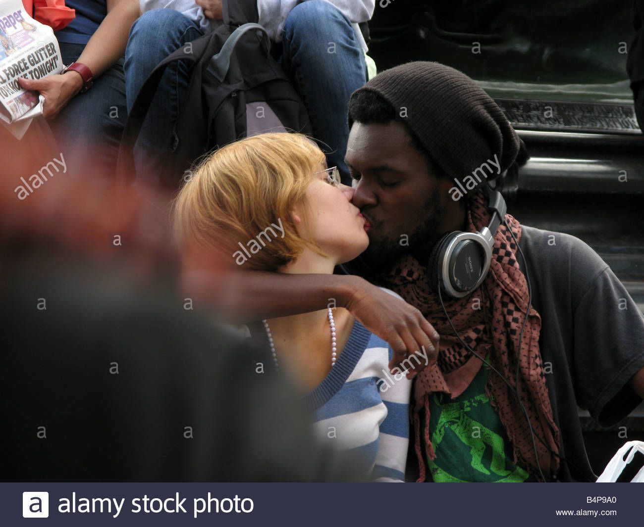 Interracial kiss pics