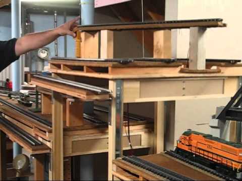 Layout building swinging benchwork sections